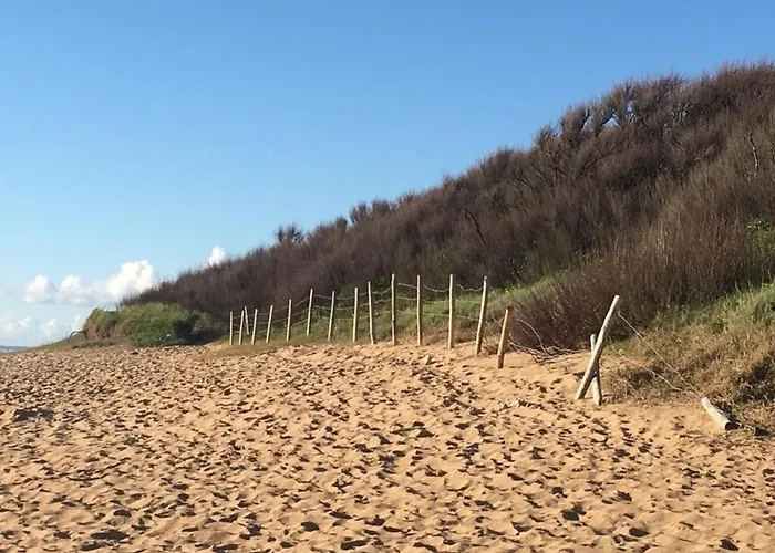 Holiday home Maison T3 Avec Jardin Et Terrasse - 4 Personnes - Fr-1-325-133 *